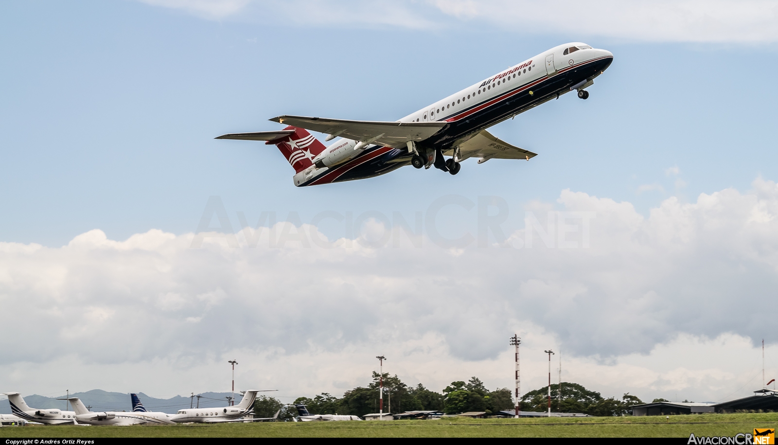 HP-1895PST - Fokker 100 - Air Panama