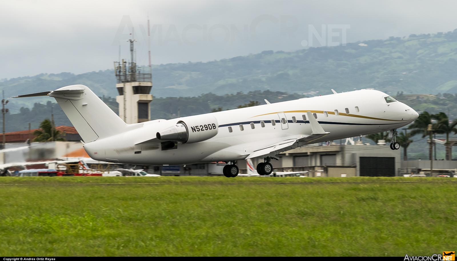 N529DB - Canadair CL-600-2B19 Challenger SE - Privado