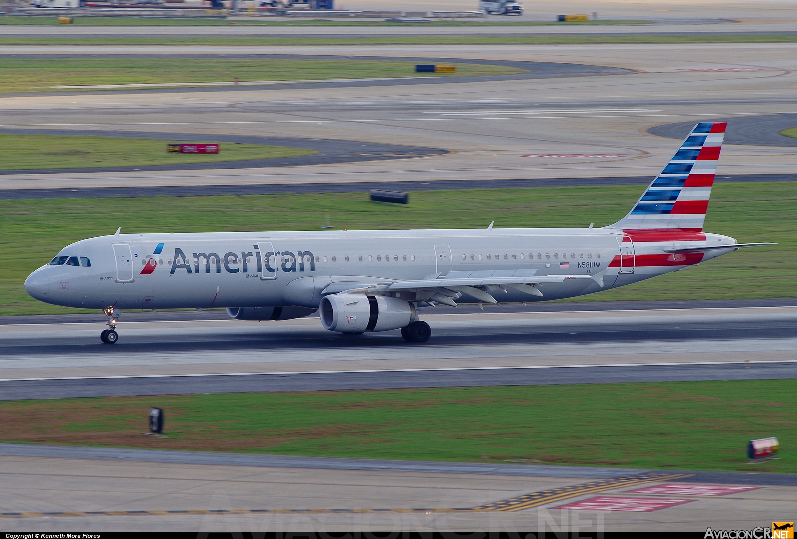 N581UW - Airbus A321-231 - American Airlines