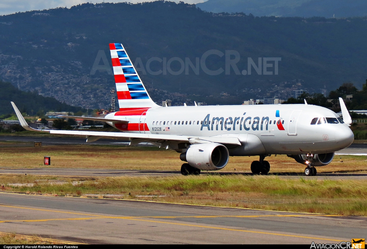 N12028 - Airbus A319-115 - American Airlines