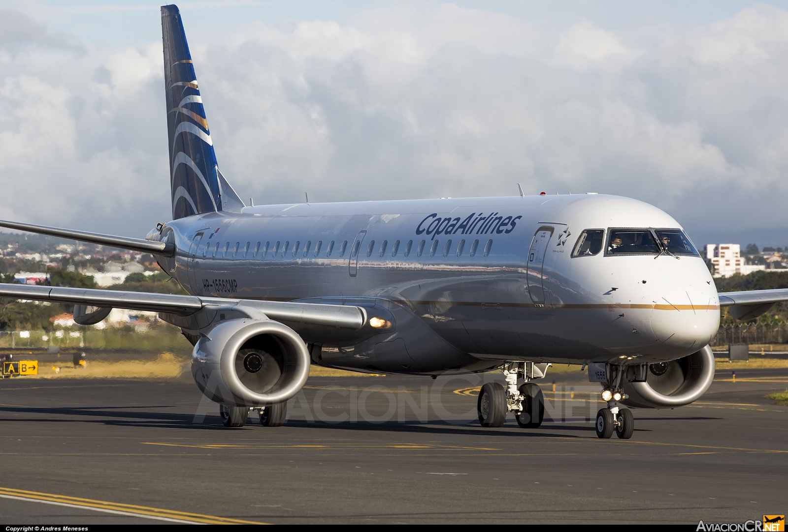N935TA - Embraer 190-100IGW - TACA