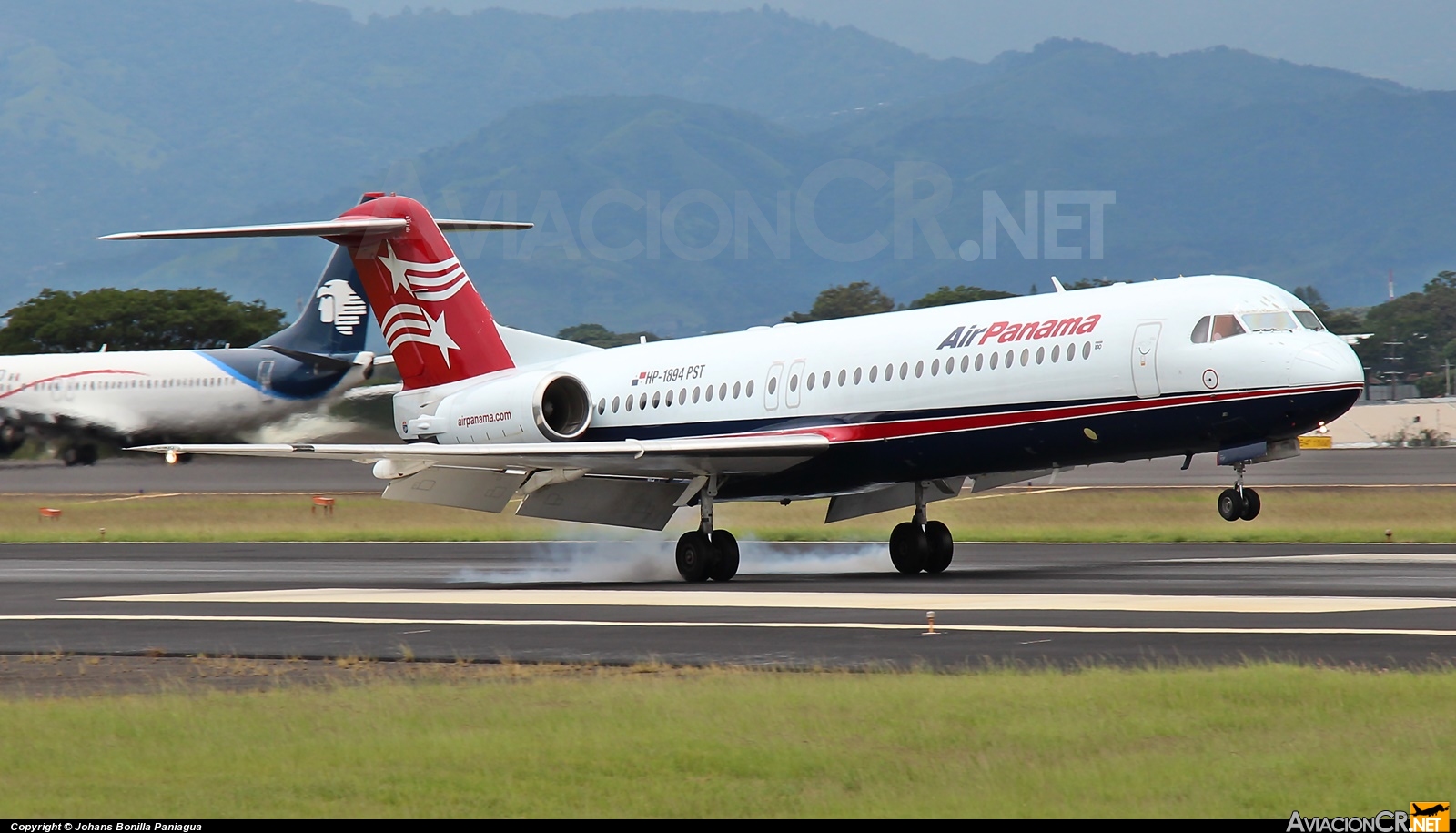 HP-1894PST - Fokker 100 - Air Panama