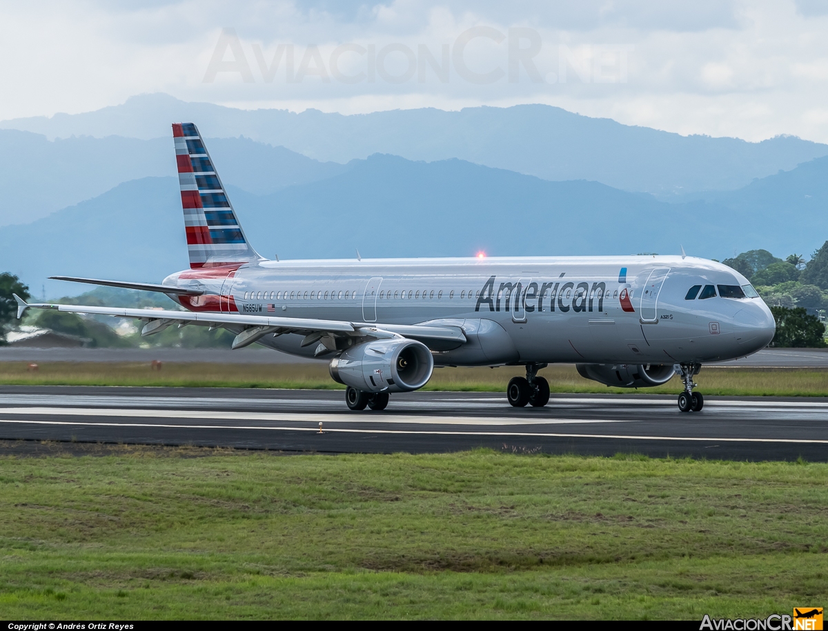 N585UW - Airbus A321-231 - American Airlines