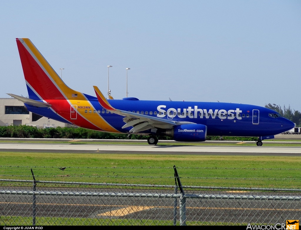 N913WN - Boeing 737-7H4 - Southwest Airlines
