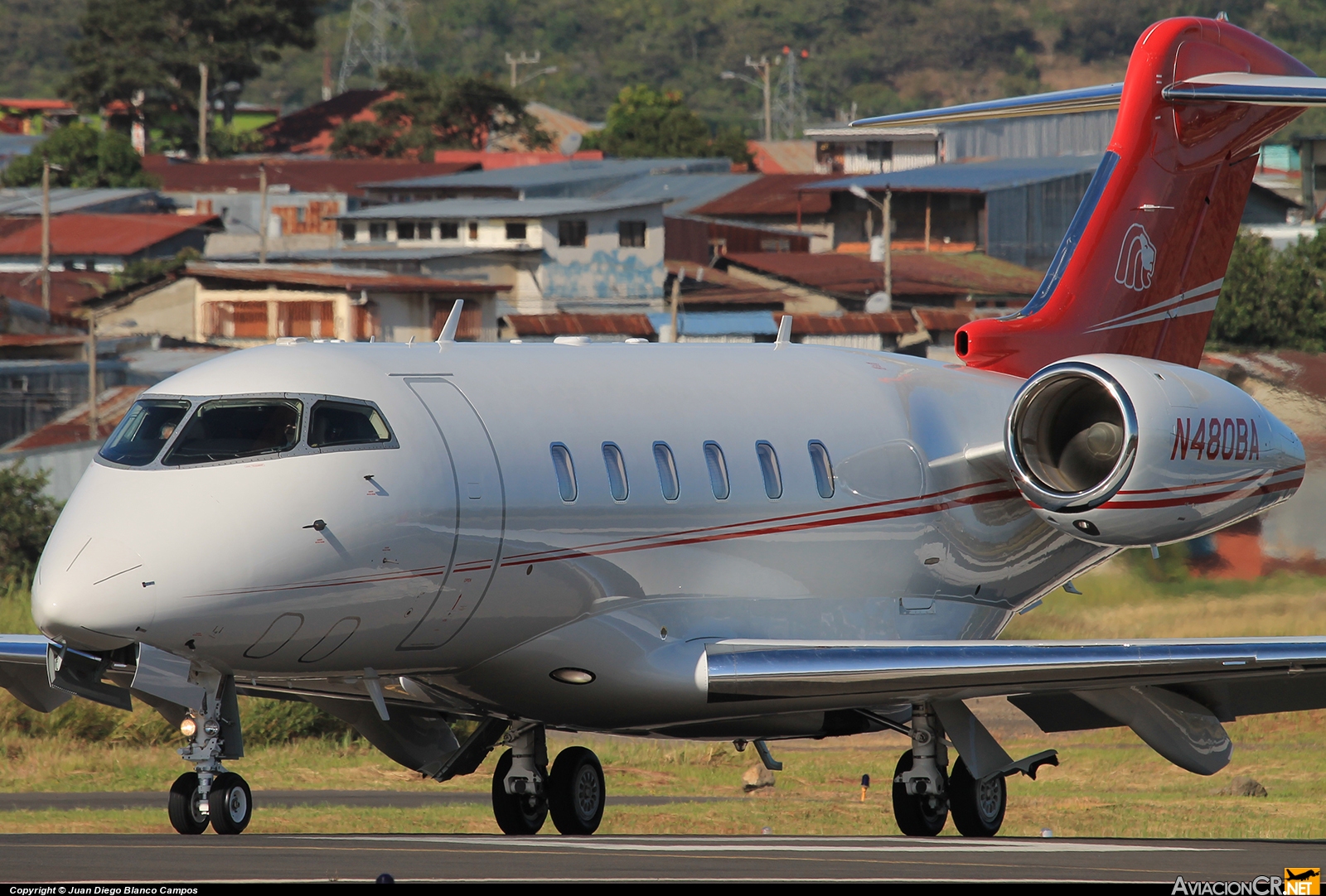 N480BA - Bombardier BD-100-1A10 Challenger 300 - Privado (Credomatic Air Services)