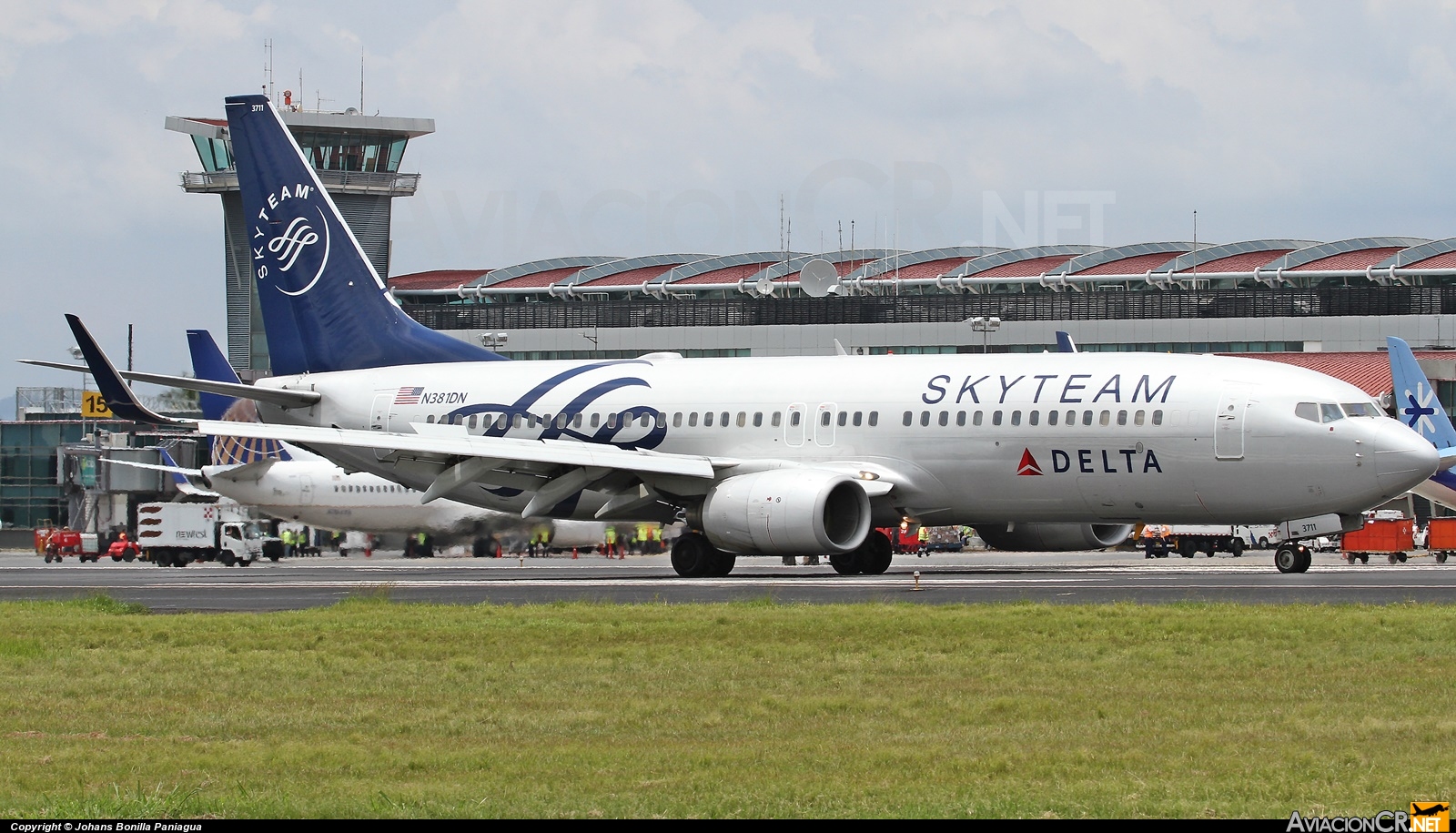 N381DN - Boeing 737-832 - Delta Air Lines