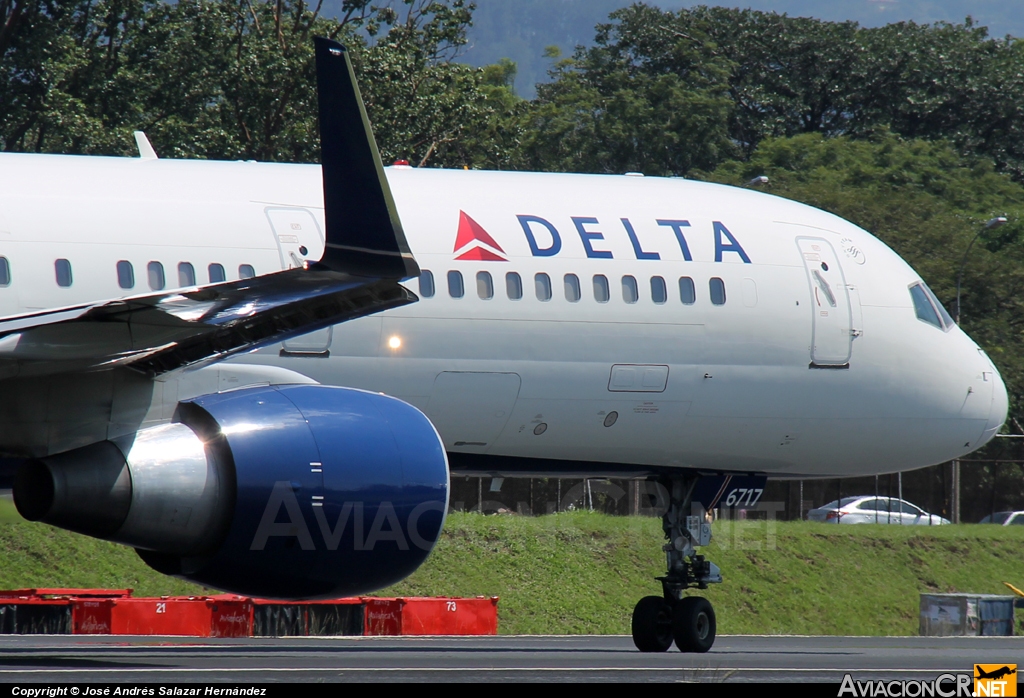 N67171 - Boeing 757-232 - Delta Air Lines