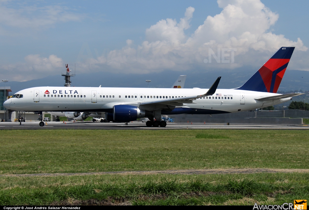 N67171 - Boeing 757-232 - Delta Air Lines