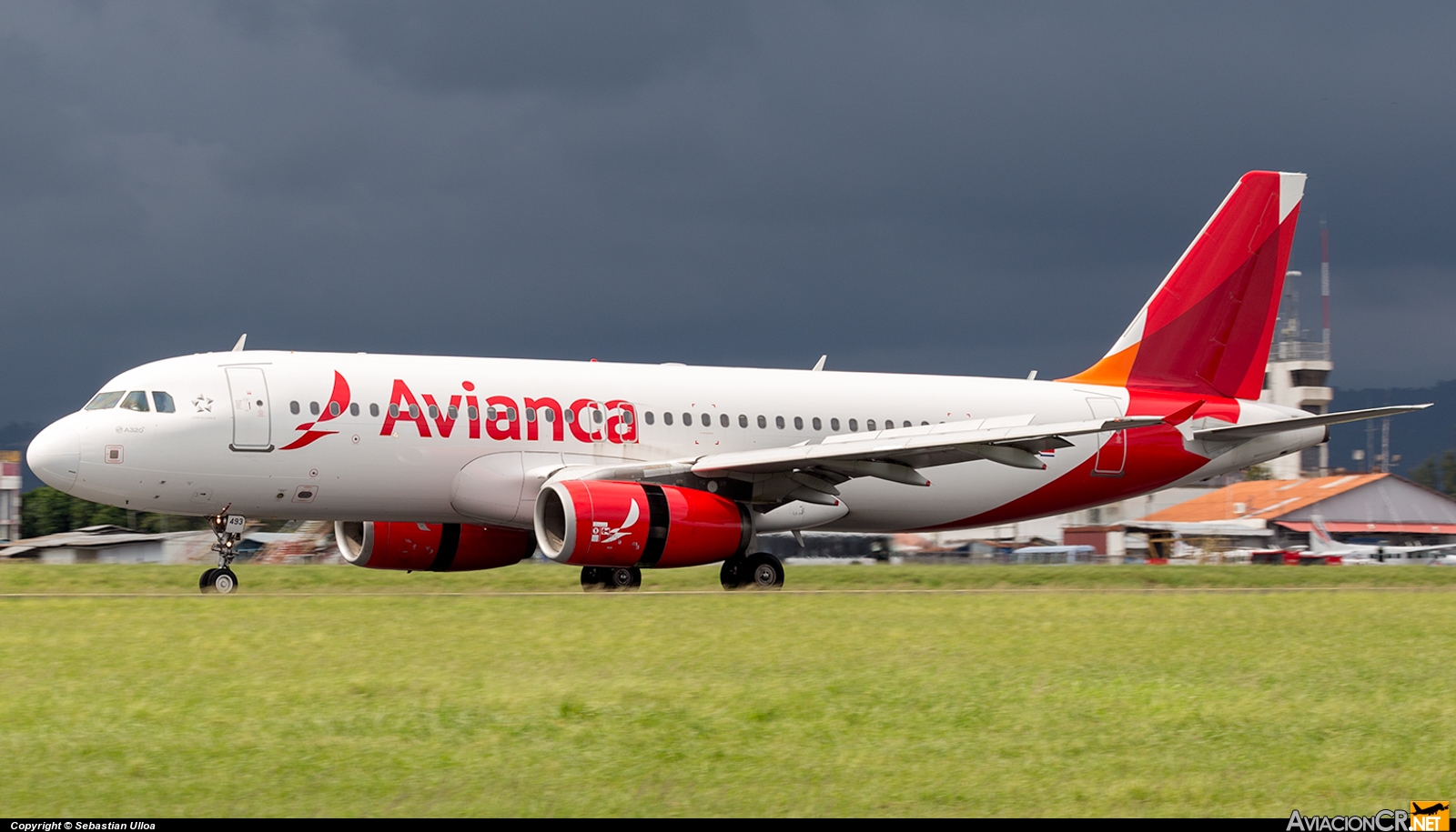 N493TA - Airbus A320-233 - Avianca
