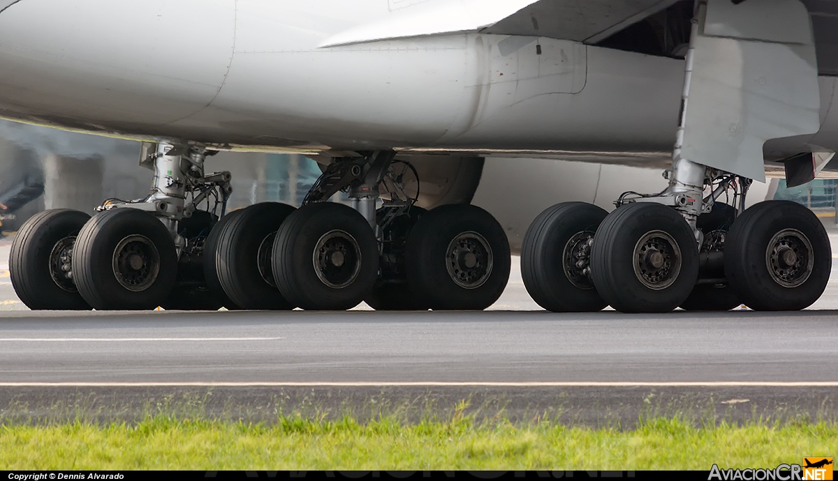 EC-LEV - Airbus A340-642 - Iberia