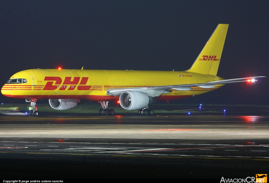 HP-1910DAE - Boeing 757-27A(SF) - DHL Aero Expreso