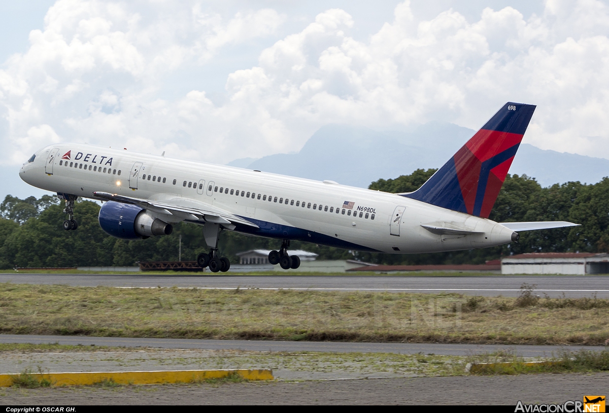 N698DL - Boeing 757-232 - Delta Airlines