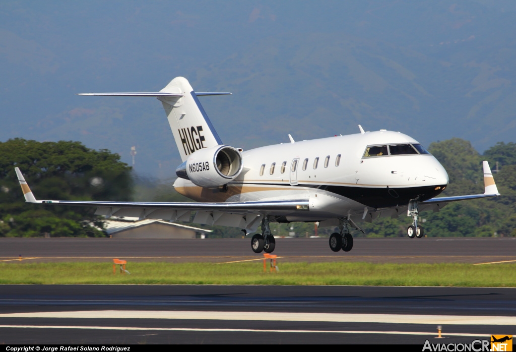 N605AB - Bombardier CL-600-2B16 Challenger 605 - Privado