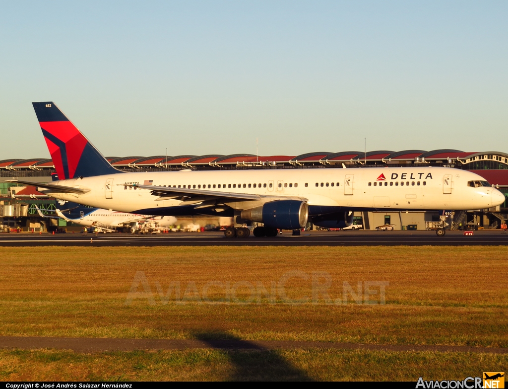 N652DL - Boeing 757-232 - Delta Air Lines