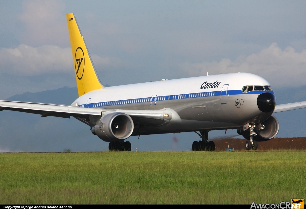 D-ABUM - Boeing 767-31B(ER) - Condor