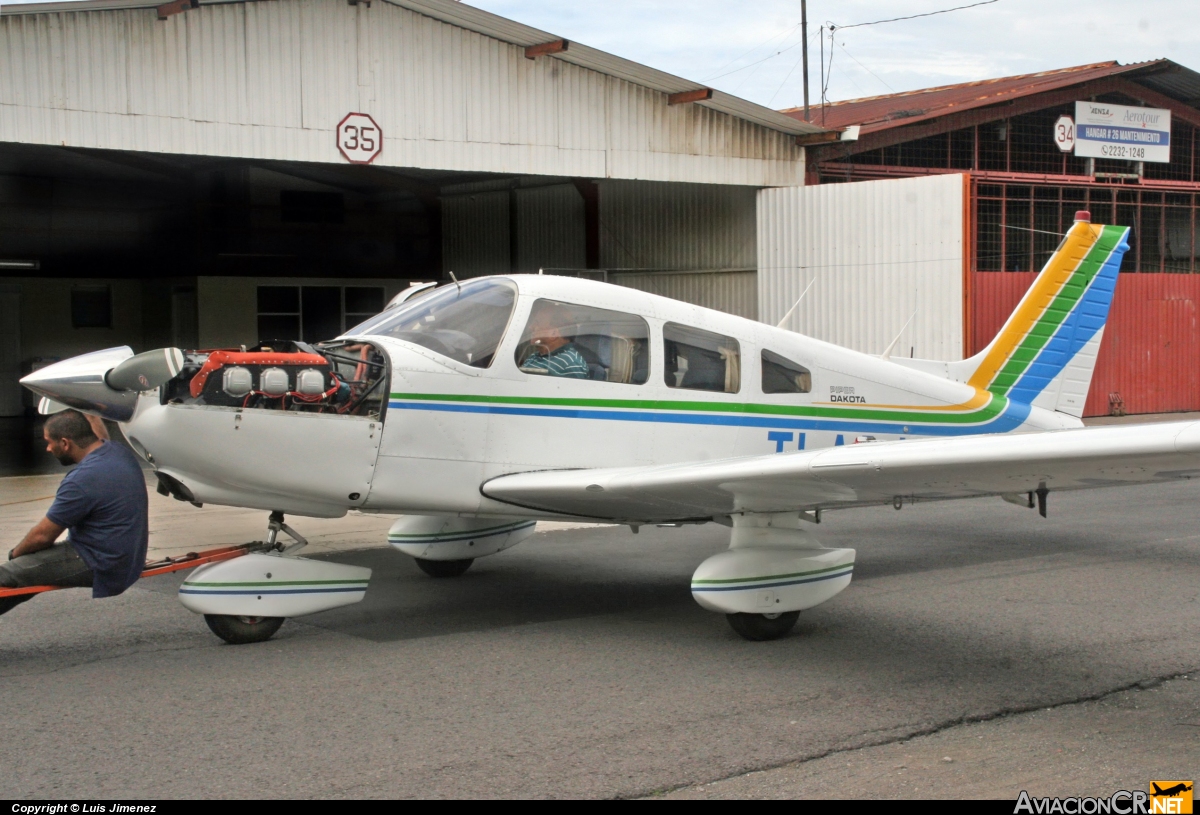 TI-AOJ - Piper PA-28-236 Dakota - Privado
