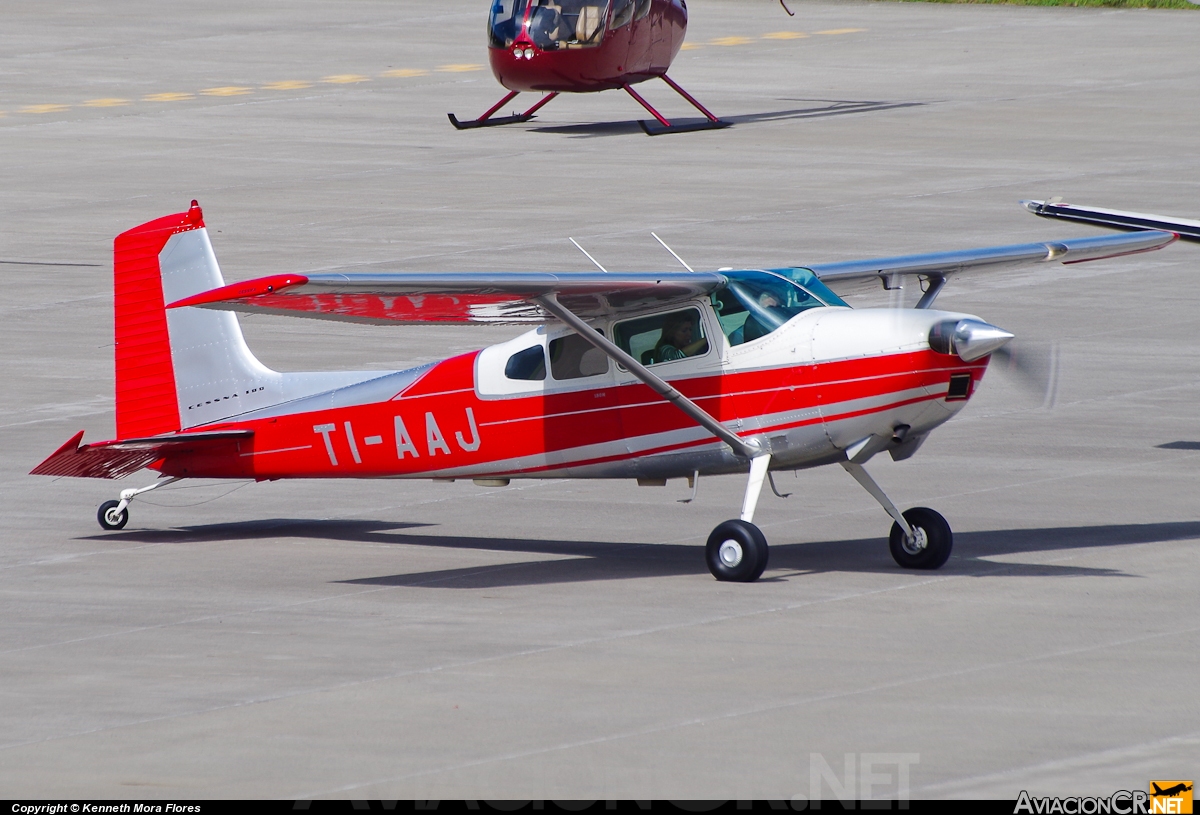TI-AAJ - Cessna 180 Skywagon - Privado