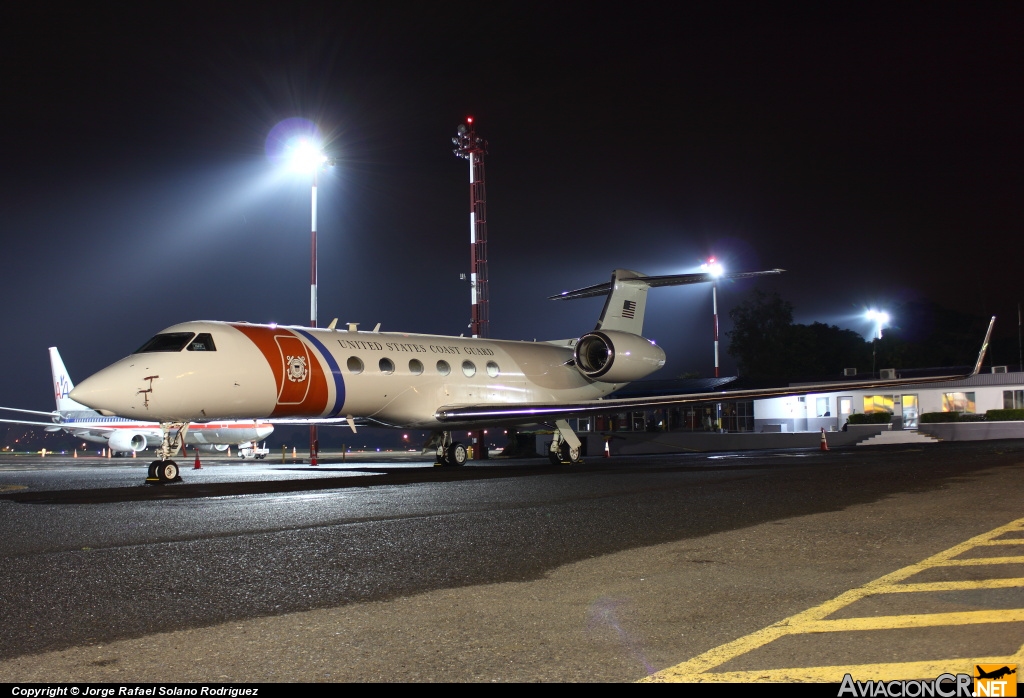 01 - Gulfstream C-37A (Gulfstream V) - Estados Unidos - Guardia Costera