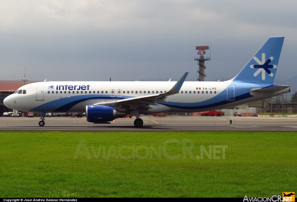 XA-LHG - Airbus A320-214 - Interjet