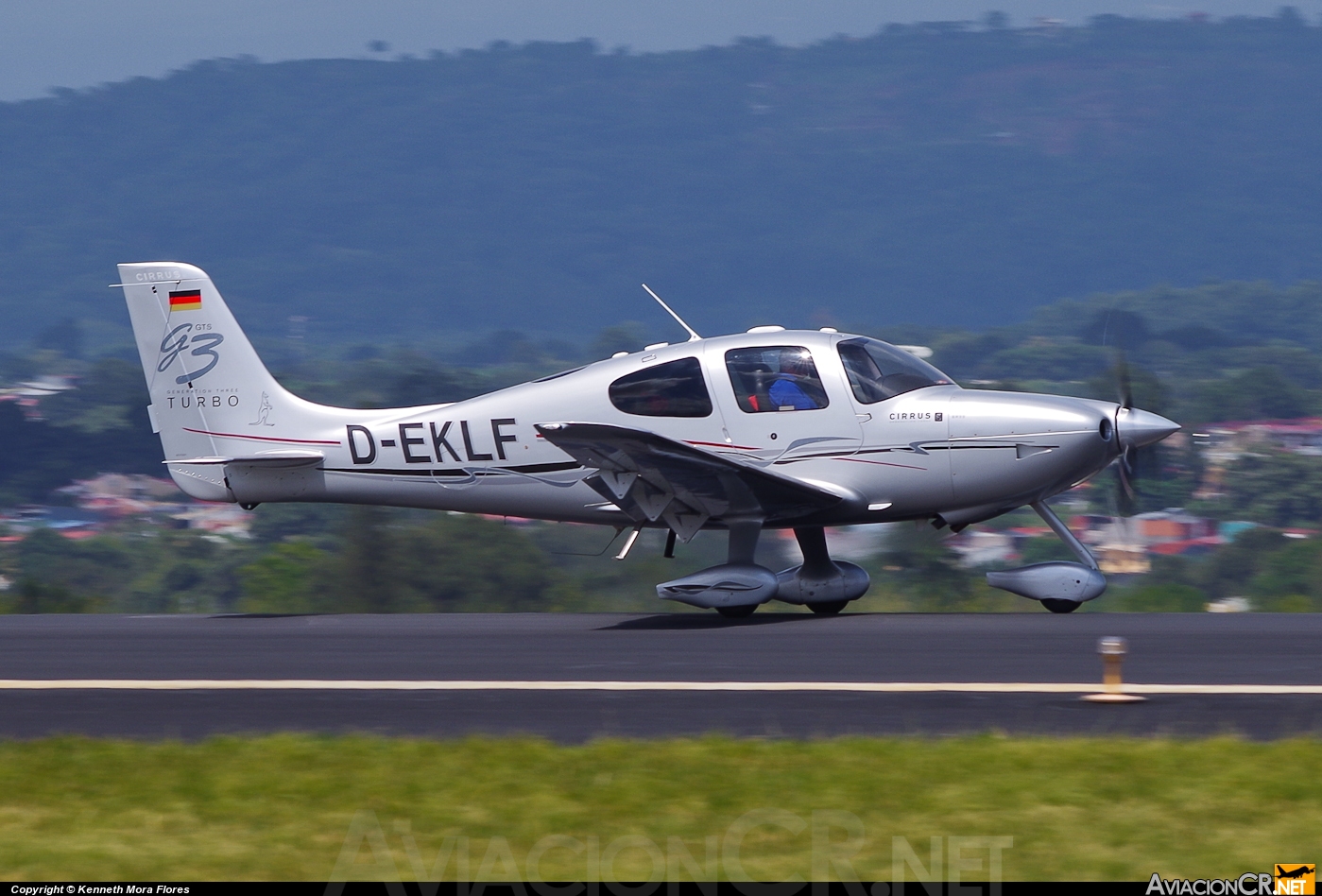 D-EKLF - Cirrus SR-22 - Privado