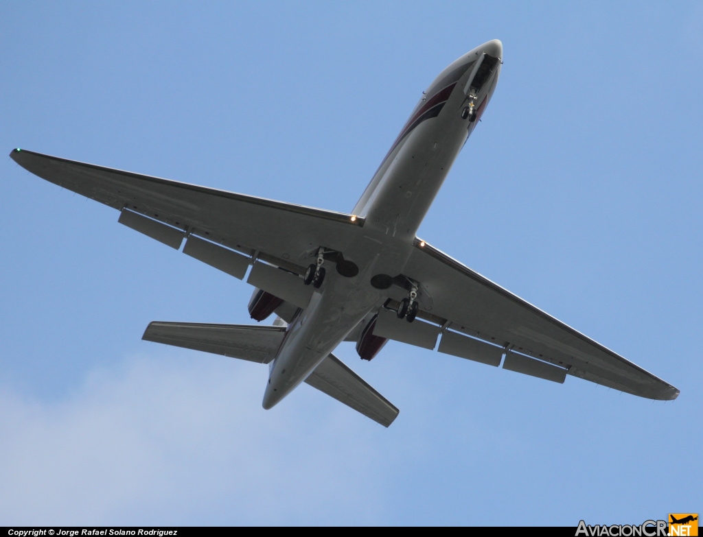 N516CM - Cessna Citation 680 Sovereign - Privado (Textron Aviation)