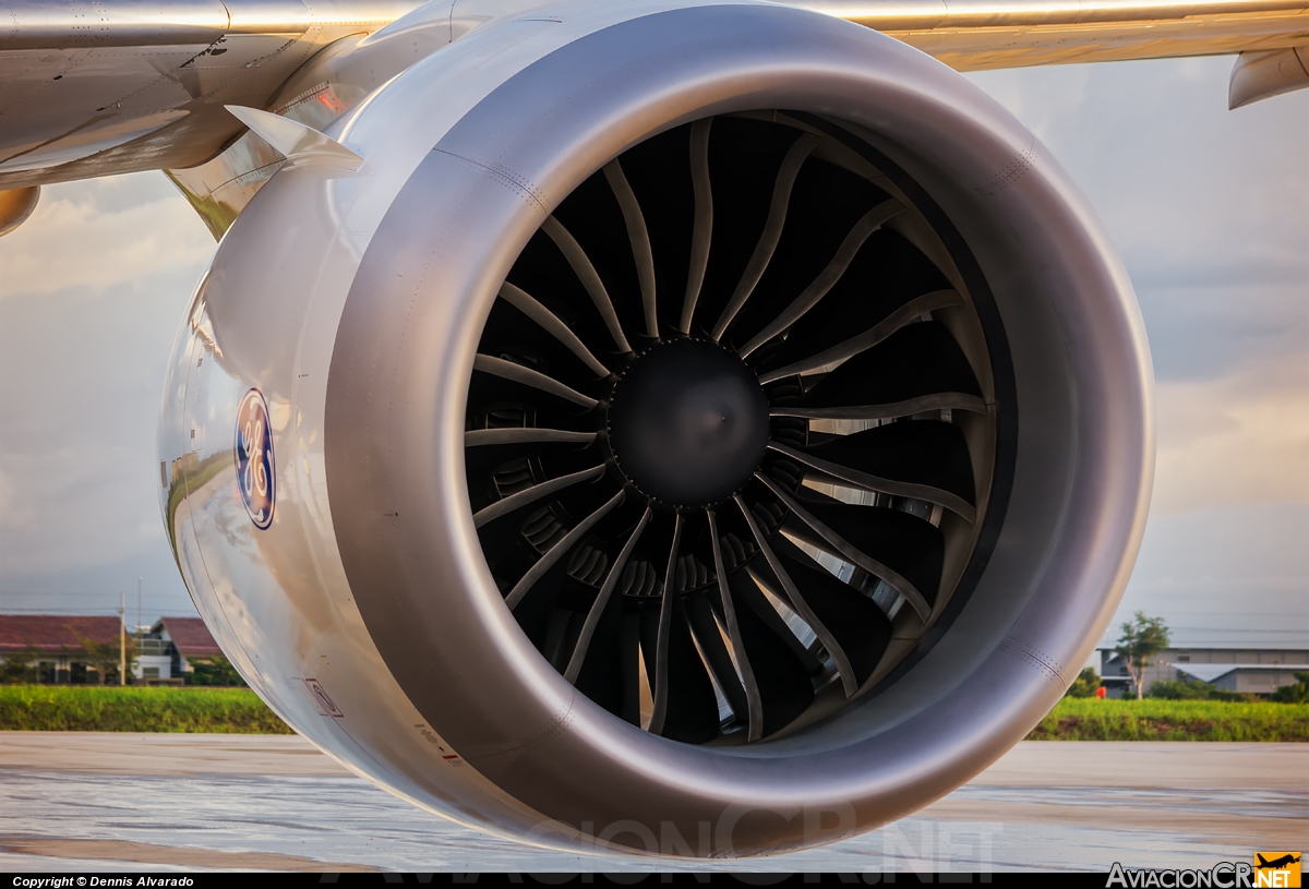 G-TUID - Boeing 787-8 (Dreamliner) - Thomsonfly