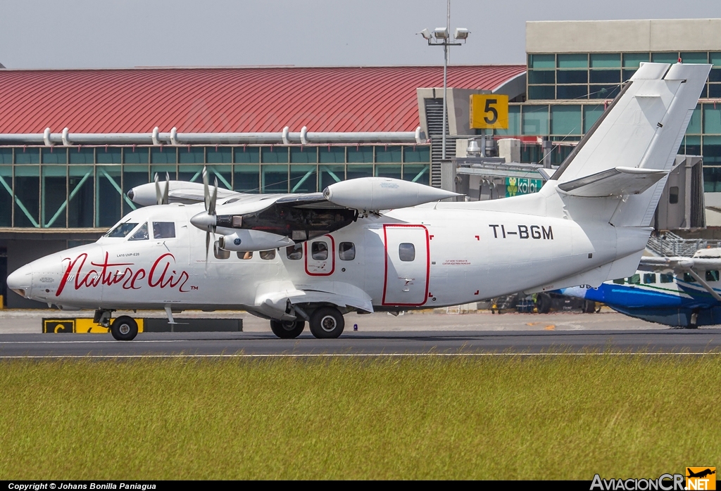 TI-BGM - Let L-410UVP-E20 Turbolet - Nature Air