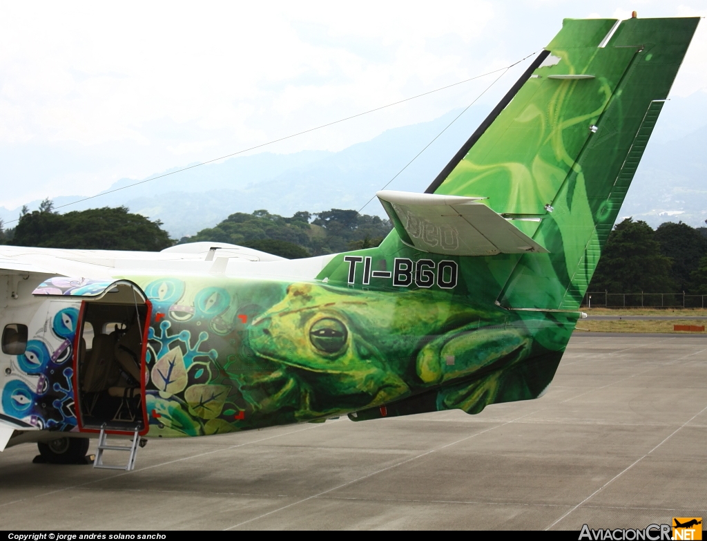 TI-BGO - Let L-410UVP-E10 Turbolet - Nature Air