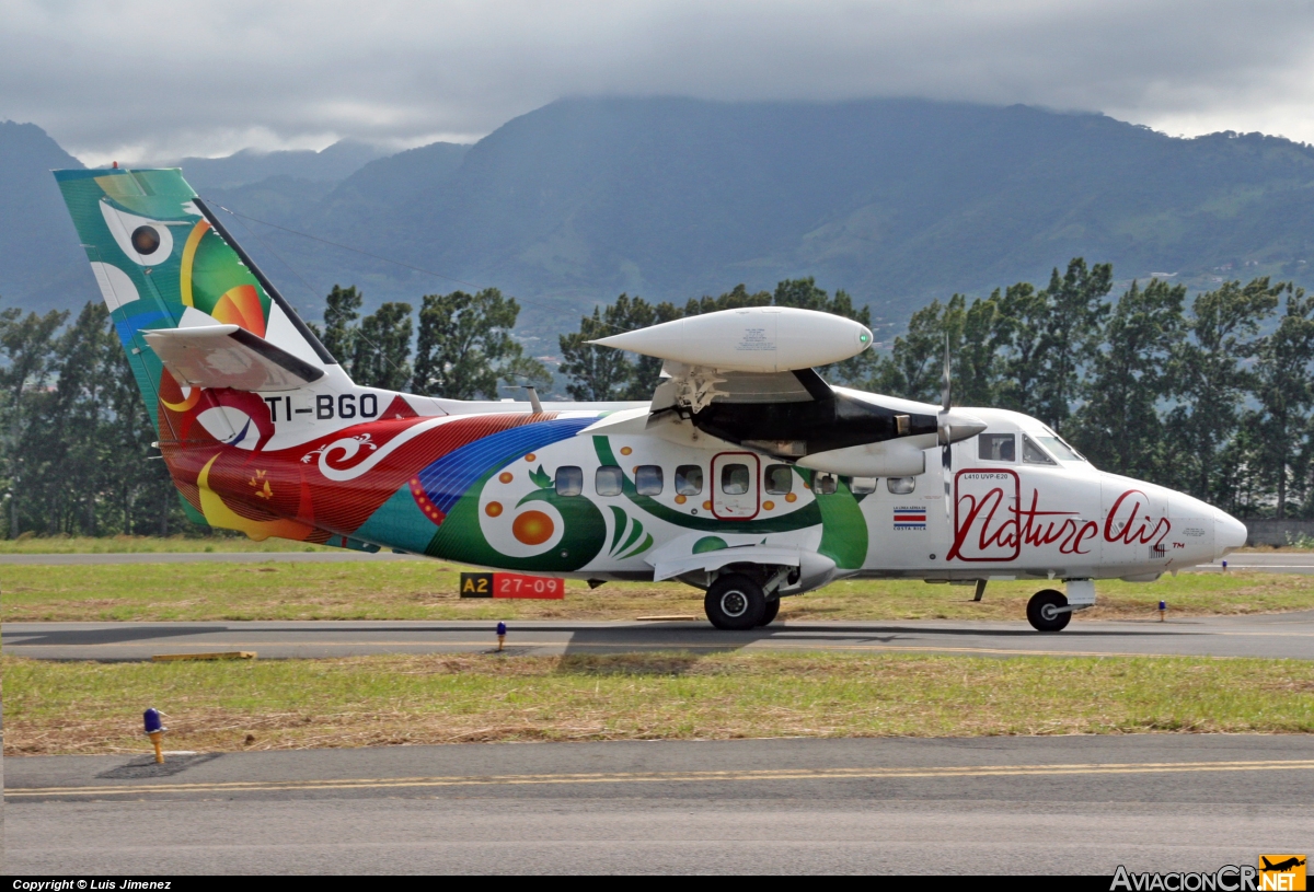 TI-BGO - Let L-410UVP-E20 Turbolet - Nature Air