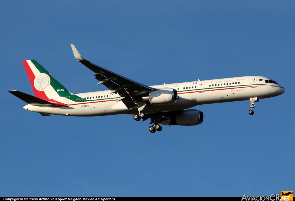 XC-UJM - Boeing 757-225 - Fuerza Aerea Mexicana FAM
