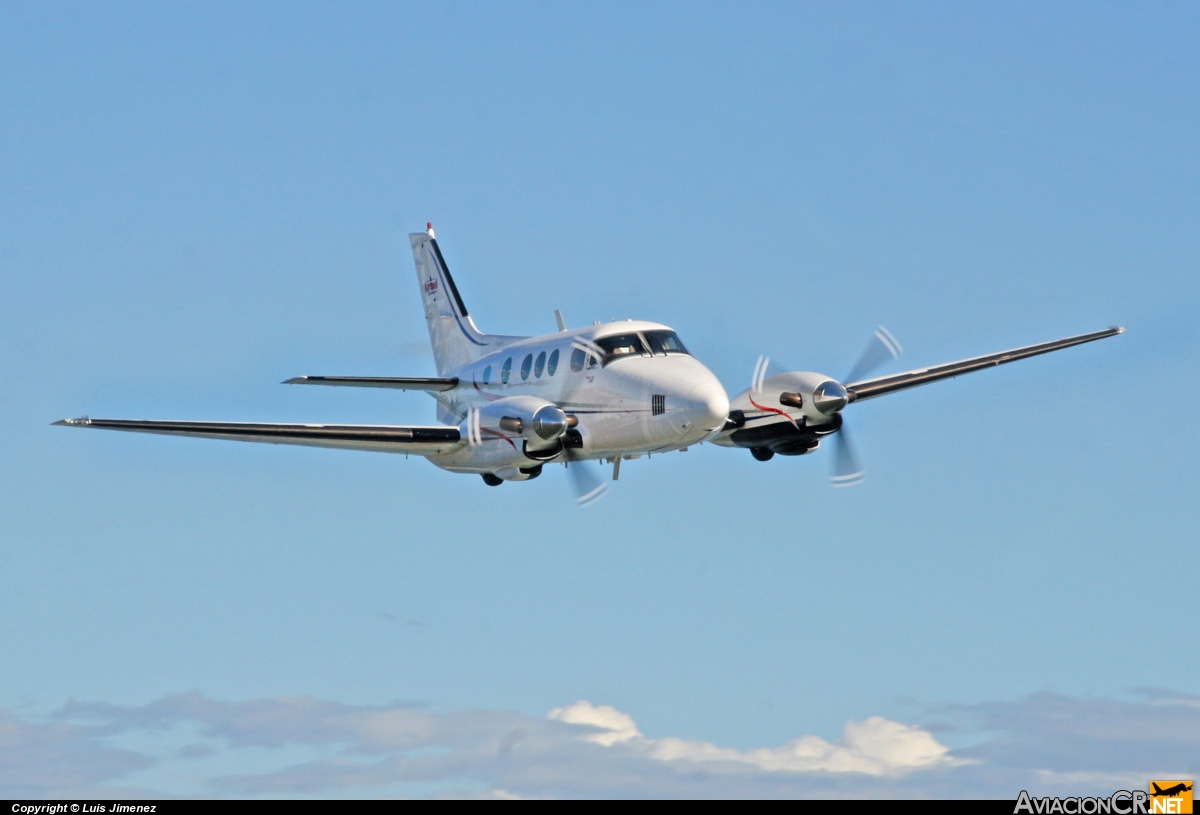 TI-AZO - Beechcraft King Air E90 - Aerobell