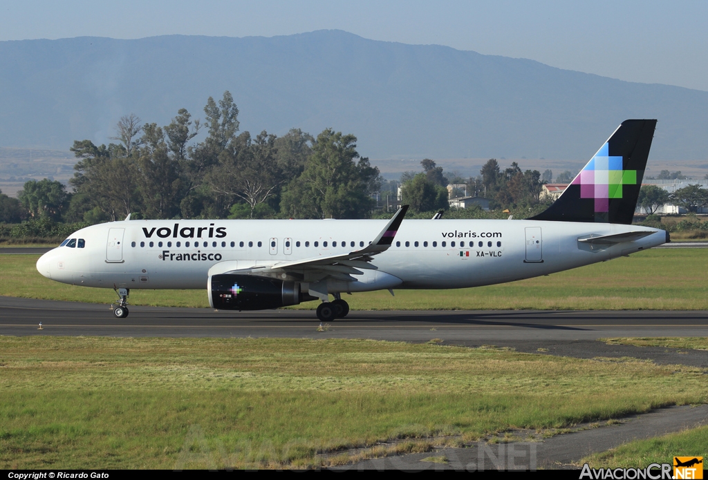 XA-VLC - Airbus A320-233 - Volaris