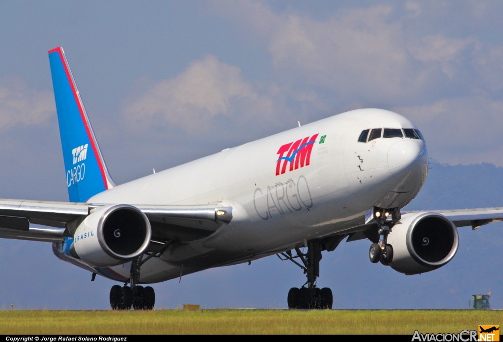 PR-ACO - Boeing 767-346F - TAM Cargo
