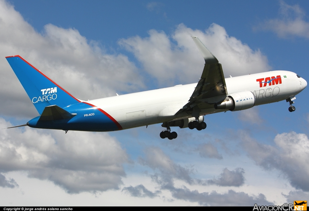 PR-ACO - Boeing 767-346F - TAM Cargo