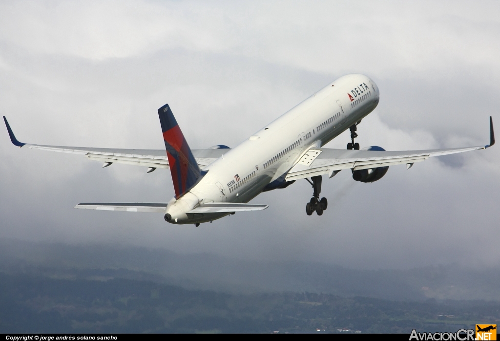 N581NW - Boeing 757-351 - Delta Airlines