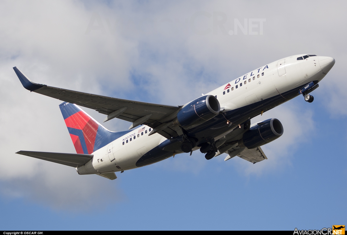 N307DQ - Boeing 737-732 - Delta Air Lines