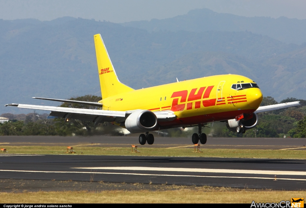 YV567T - Boeing 737-4Q3 - DHL (Vensecar International)