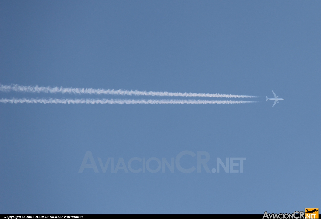 HL8227 - Airbus A330-243 - Korean Air