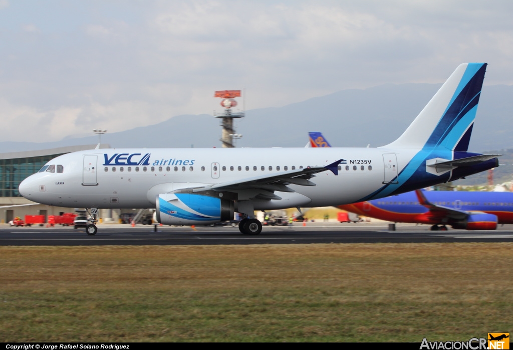 N1235V - Airbus A319-132 - VECA