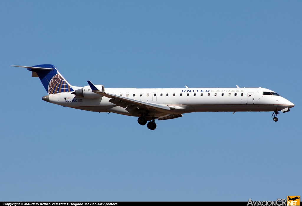 N771SK - Bombardier CRJ-701 (CL-600-2C10) - United Express (SkyWest Airlines)