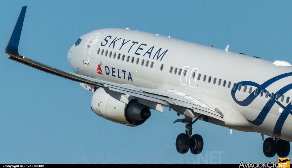 N3765 - Boeing 737-832 - Delta Air Lines