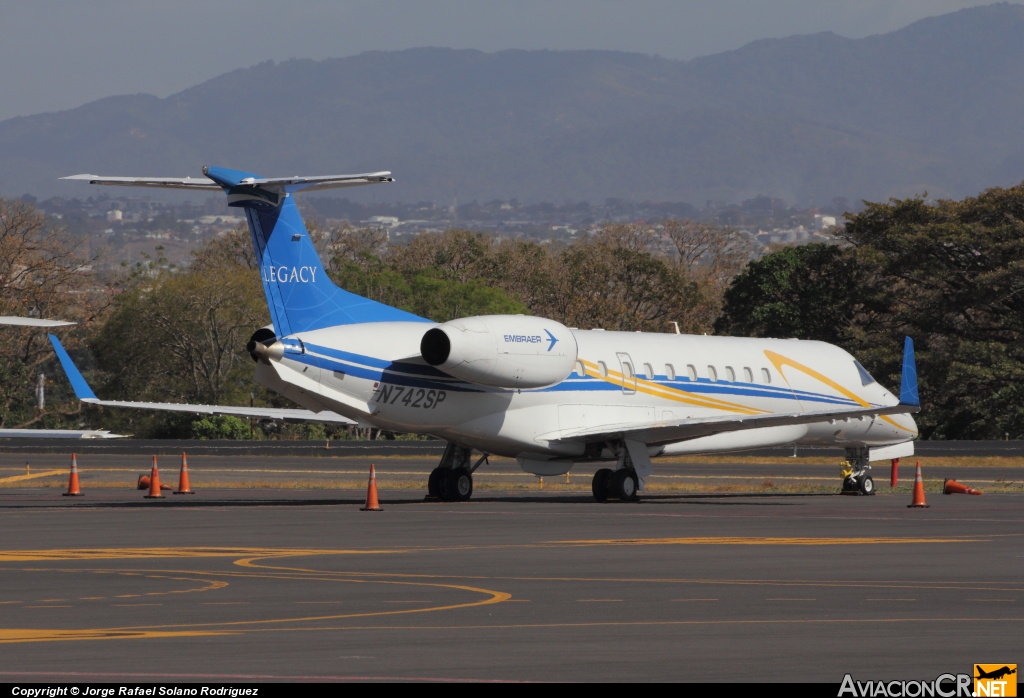 N742SP - Embraer EMB-135BJ Legacy - Privado