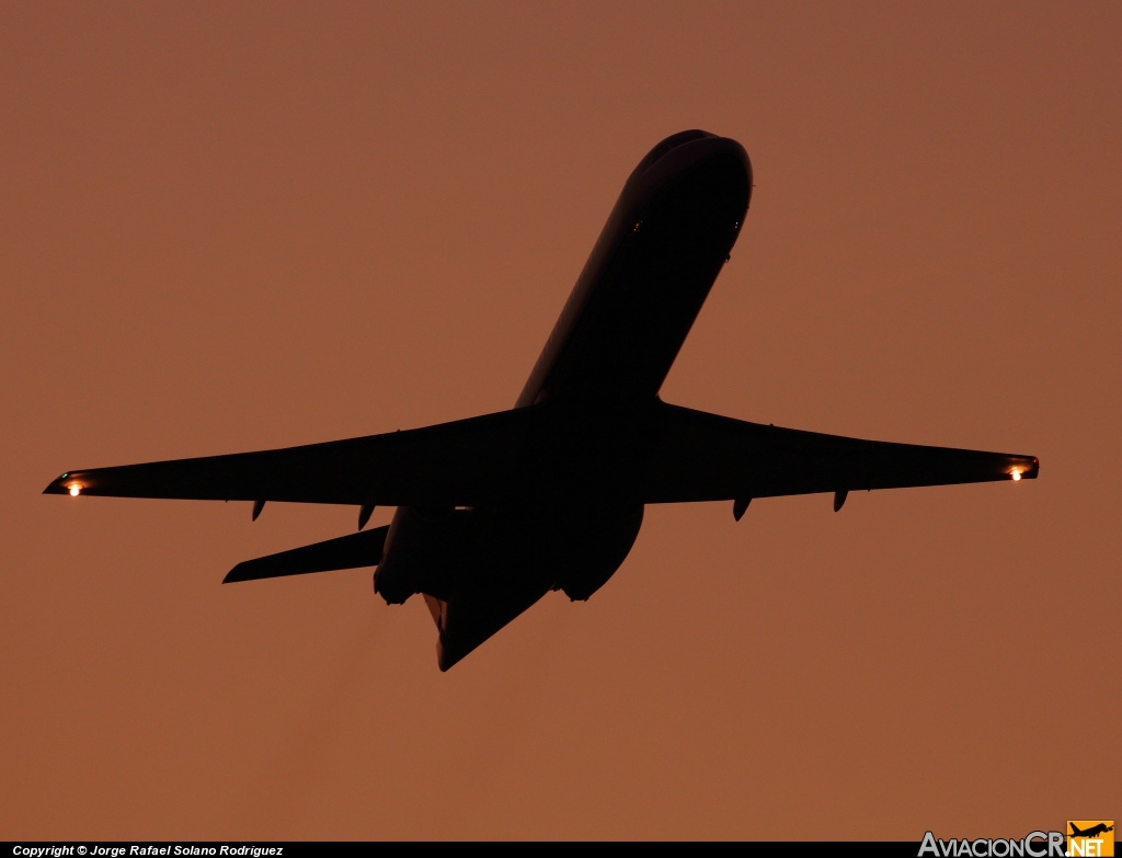 HP-1896PST - Fokker 100 - Air Panama