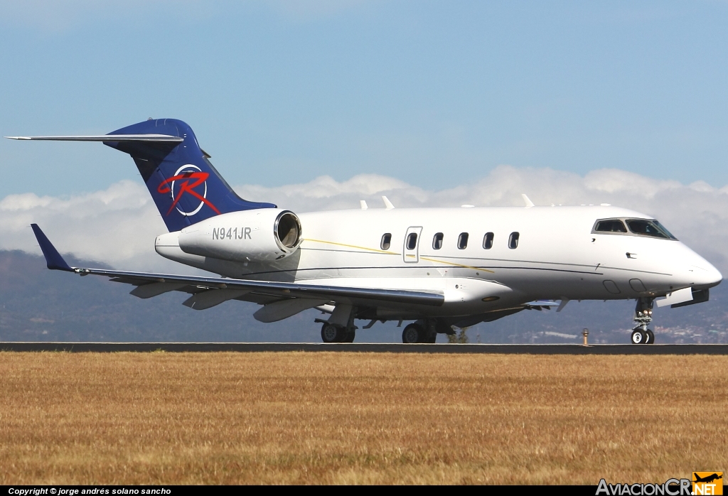 N941JR - Bombardier BD-100-1A10 Challenger 300 - Privado