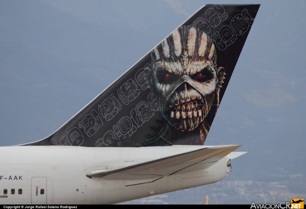 TF-AAK - Boeing 747-428 - Air Atlanta Icelandic