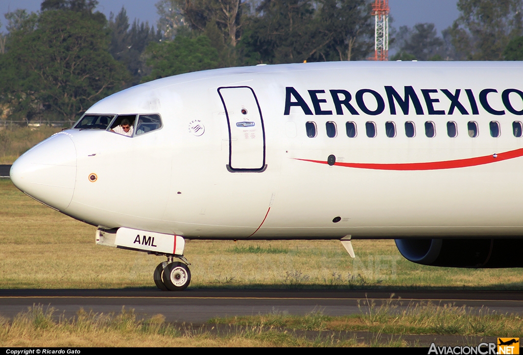 XA-AML - Boeing 737-852 - Aeromexico