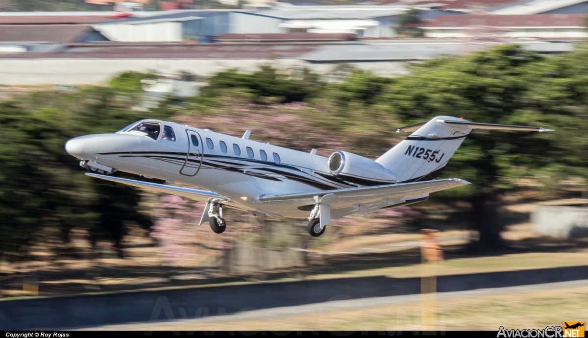 N1255J - Cessna 525B CitationJet 3 - Privado