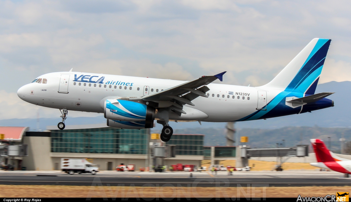 N1235V - Airbus A319-132 - VECA