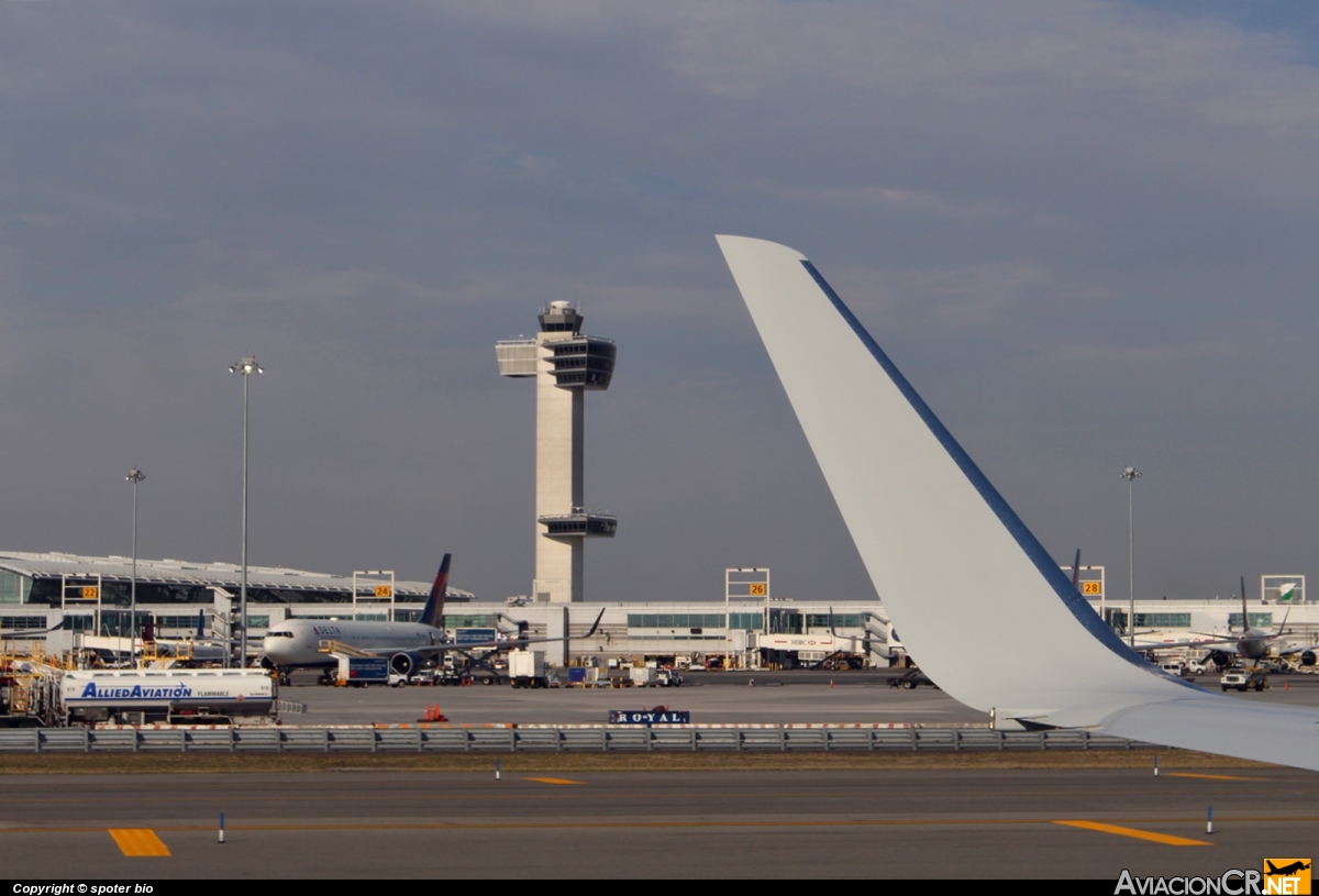 N172AJ - Boeing 757-223 - American Airlines