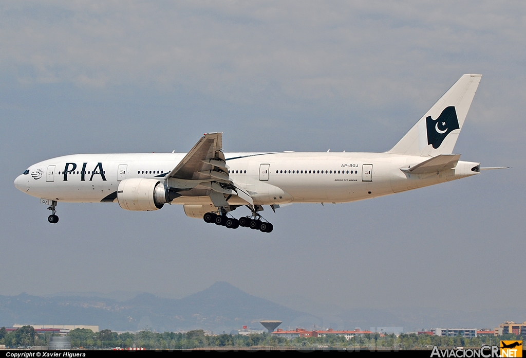 AP-BGJ - Boeing 777-240/ER - Pakistan International Airlines (PIA)